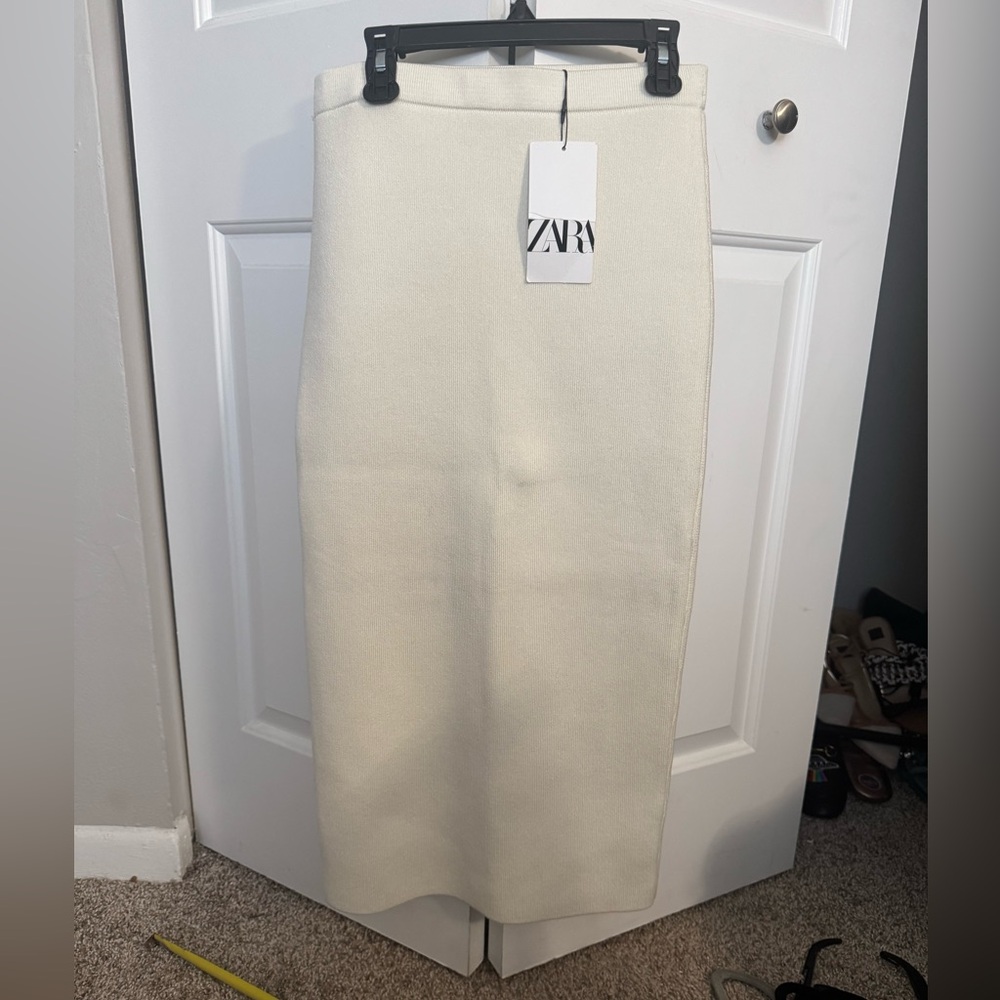 Zara Cream Midi Pencil Skirt